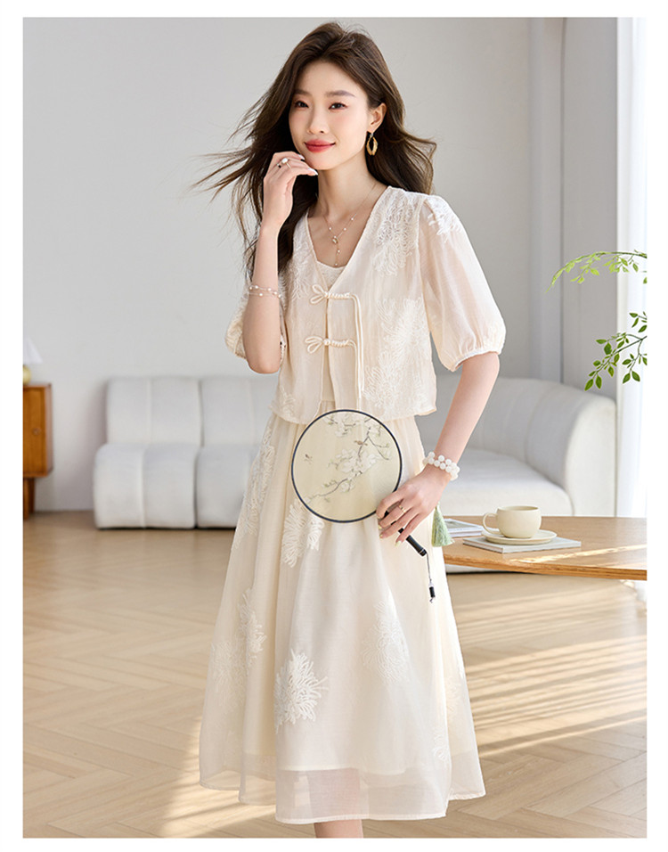 New high-end women's dresses